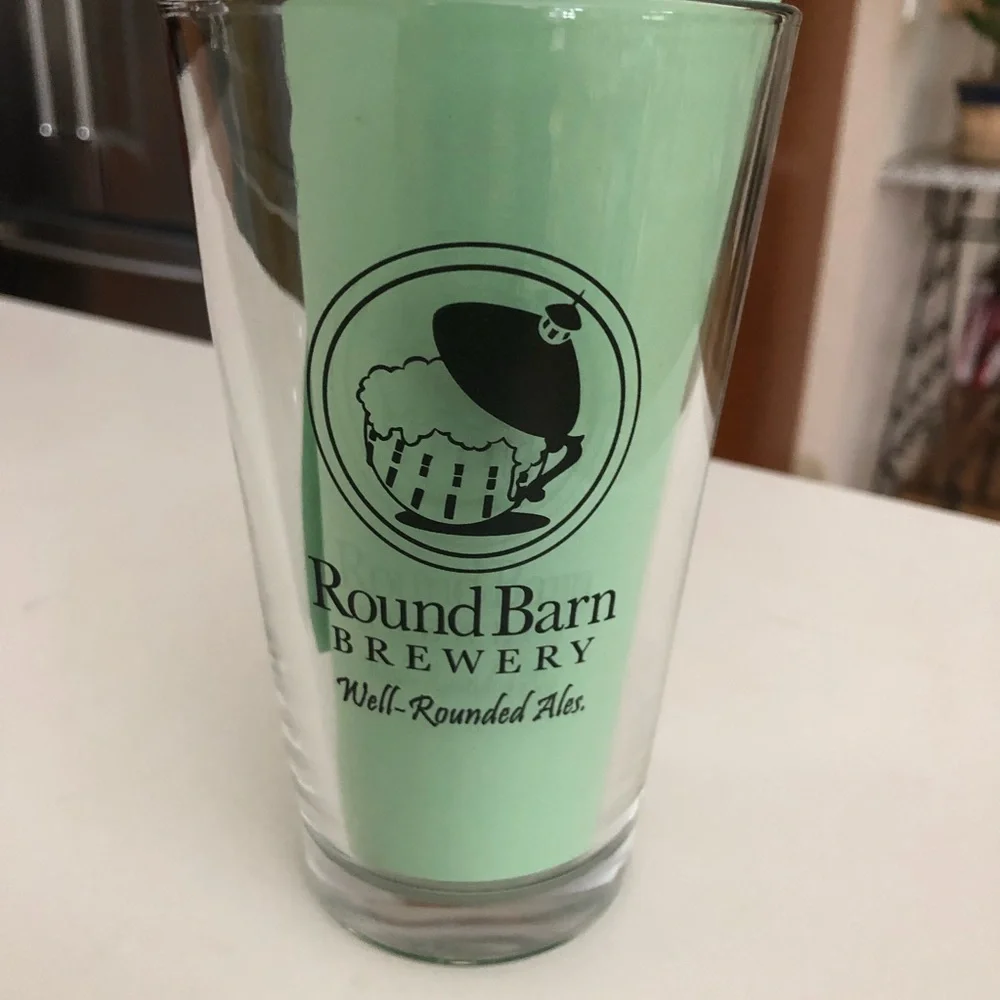 Set of 2 Round Barn Brewery Pint Glasses - Michigan Beer Collectible